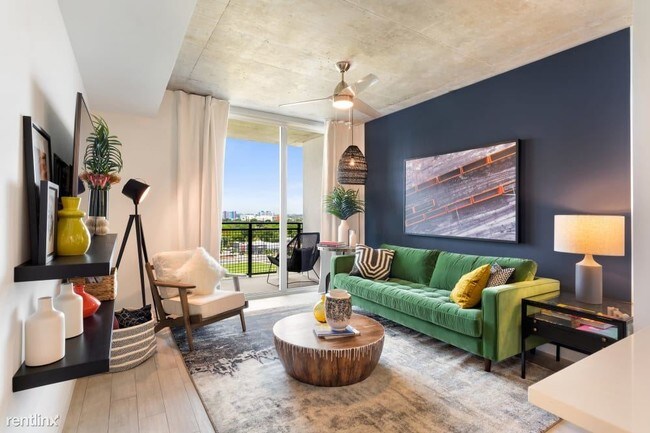 Building Photo - 3 br, 3 bath  - 2901 NE 2nd Ave # 2301