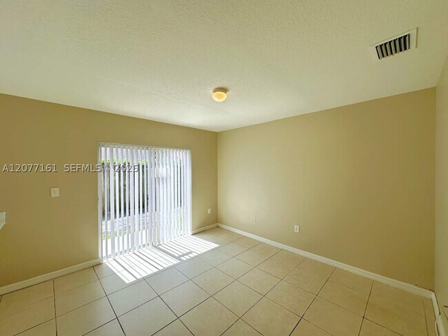 Foto del edificio - 5886 SW 162nd Path