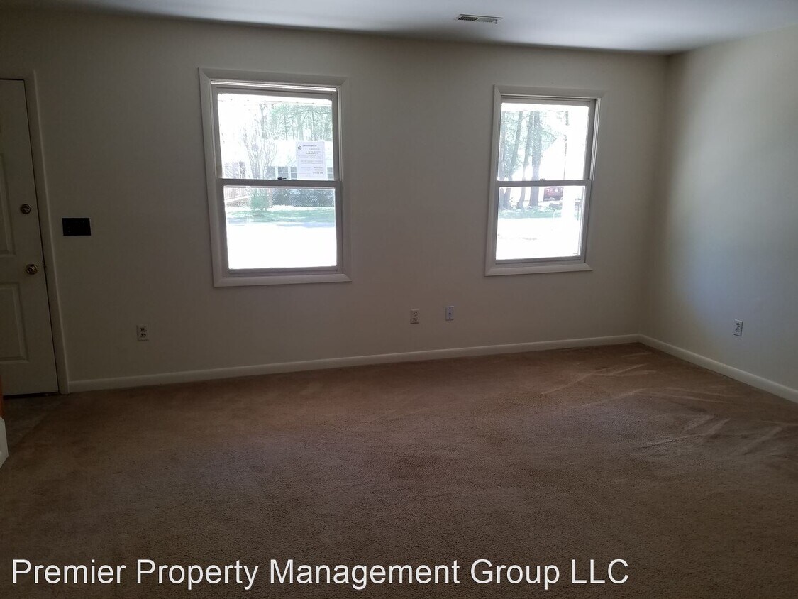 Building Photo - 2 br, 1.5 bath House - 105 10th Street