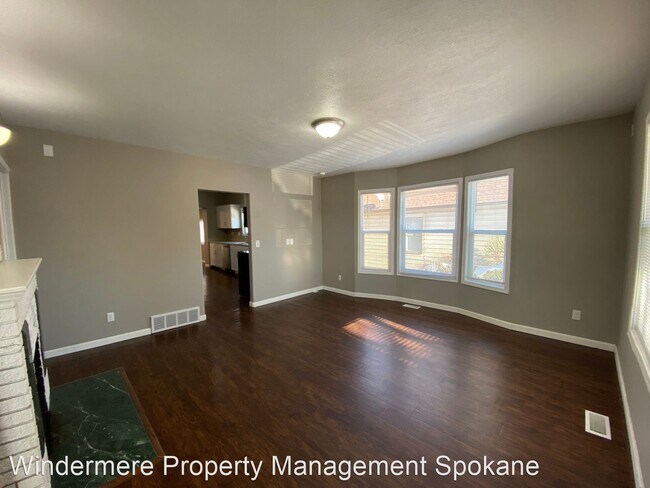 Foto del edificio - 4 br, 2 bath House - 421 E Rich