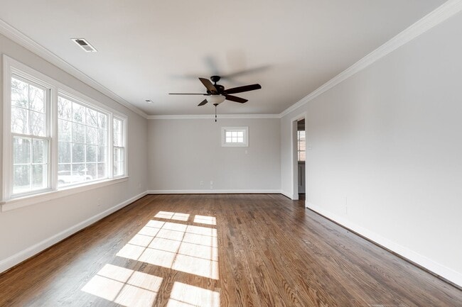 Building Photo - 3 Bedroom Rancher in Chesterfield! ***Avai...