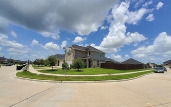 Building Photo - 31206 Conover Dr