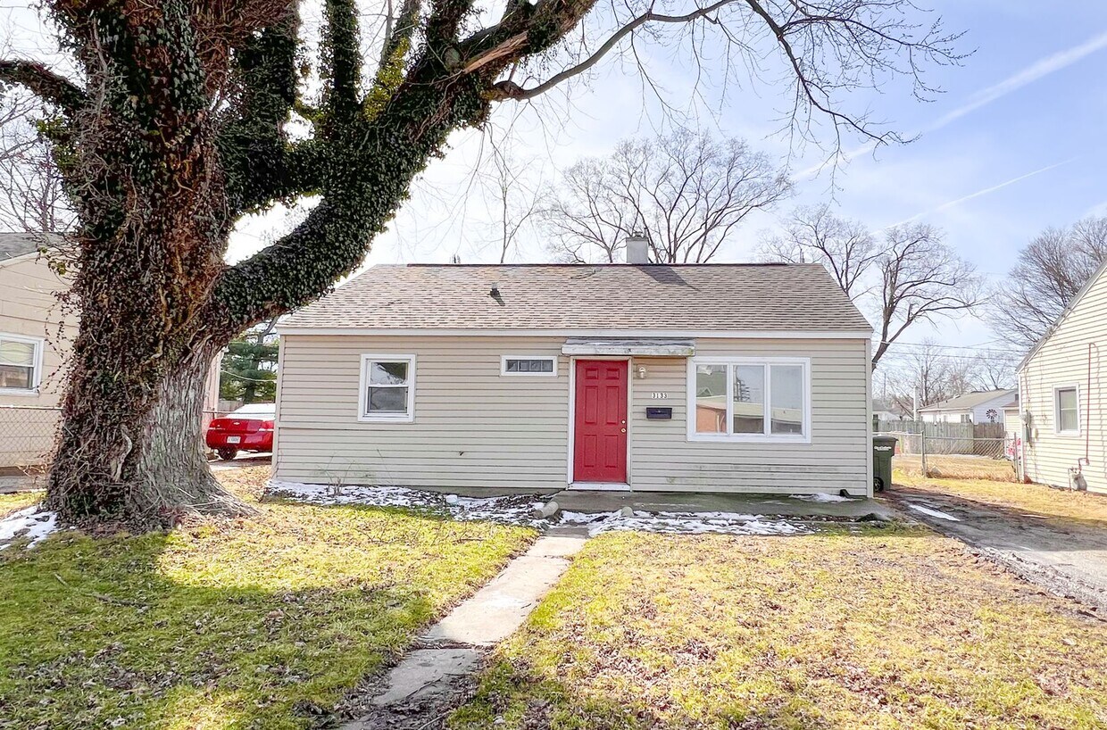 Primary Photo - Remodeled 2 bedroom