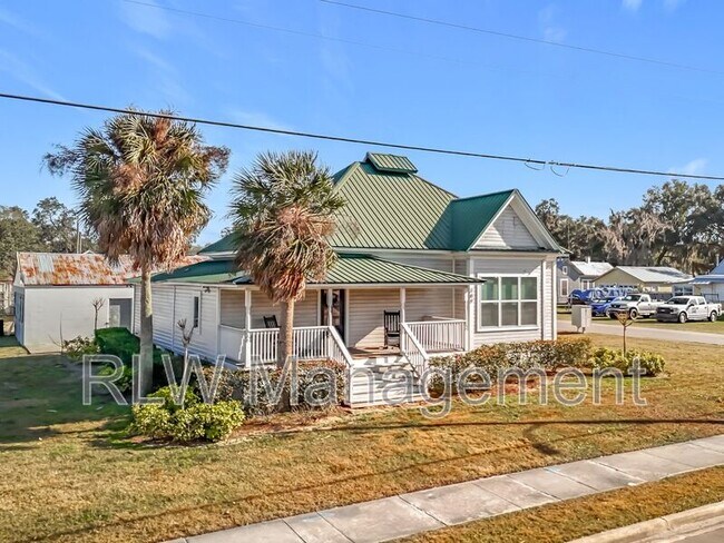 Foto del edificio - 389 S Central Ave