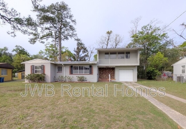 Building Photo - 7818 Caxton Cir W