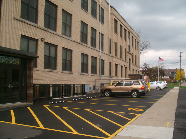 Foto del edificio - Terrace Park Apartments