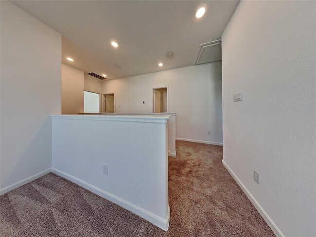 Building Photo - 214 Fulton Station Dr