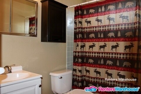Foto del edificio - 701 Robinwood Ln