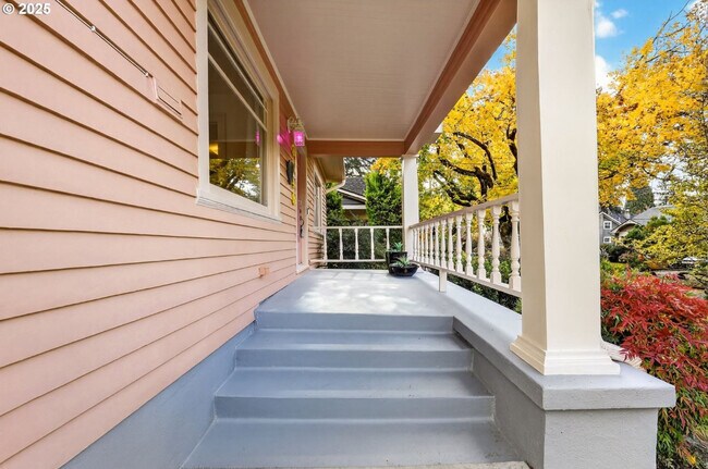 Foto del edificio - 3748 NE 23rd Ave