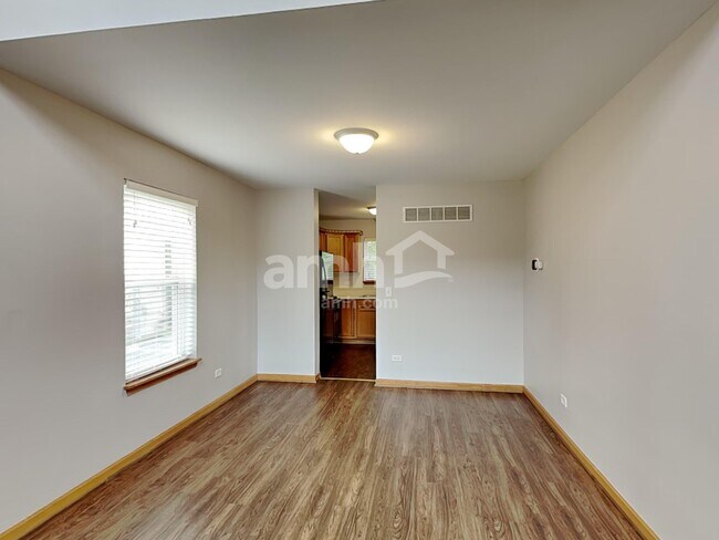 Foto del edificio - 1907 Westmore Grove Dr