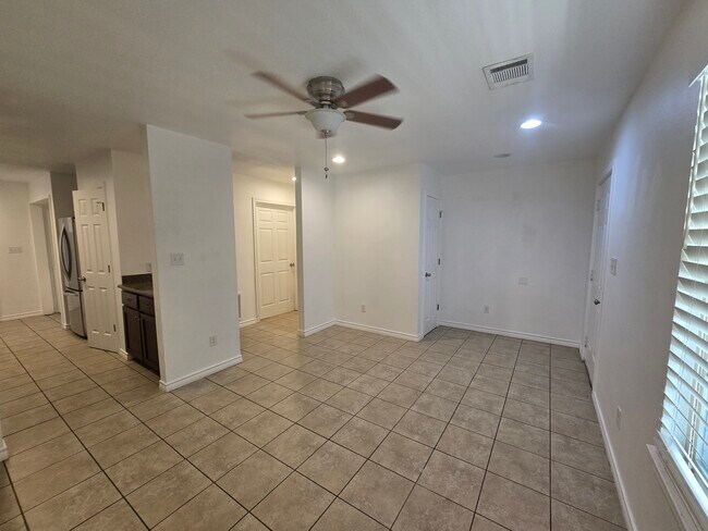 Foto del edificio - 1703 E 16th St