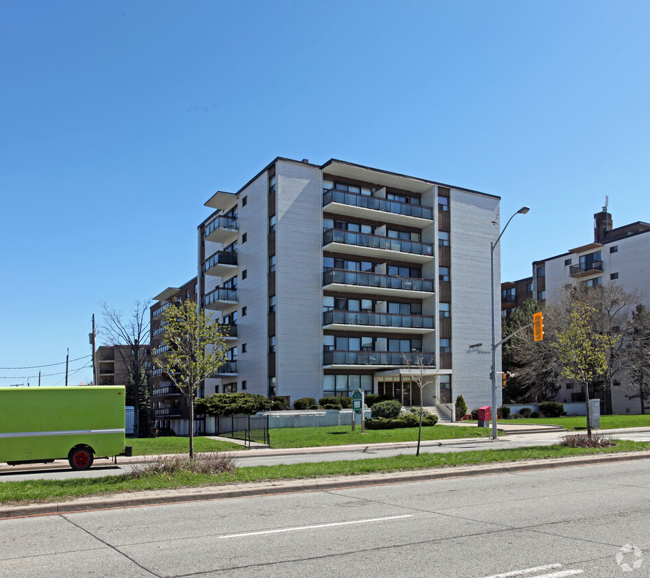 Building Photo - Tomanaco Apartments