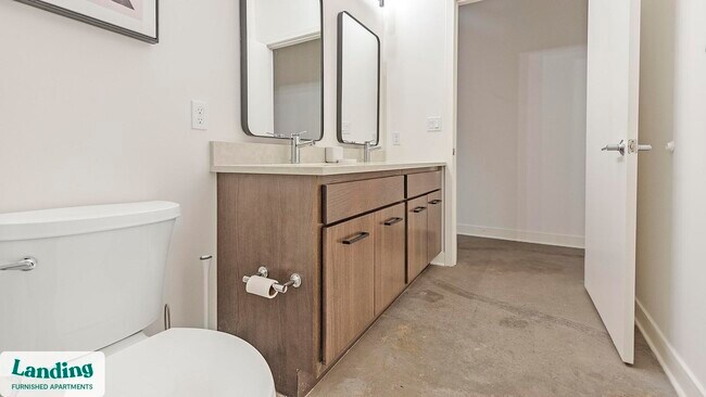 Foto del edificio - 300 S Broadway