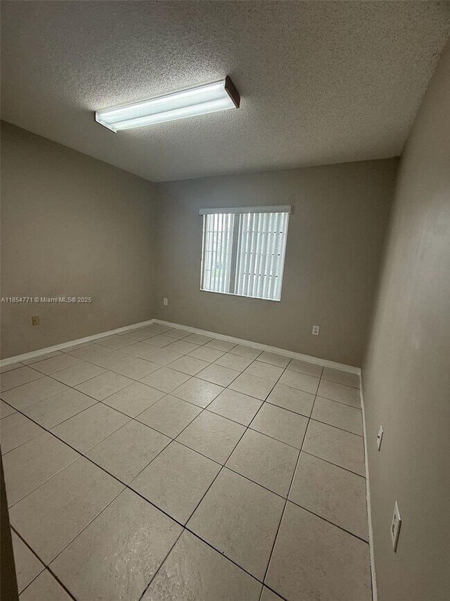 Foto del edificio - 15801 SW 85th St