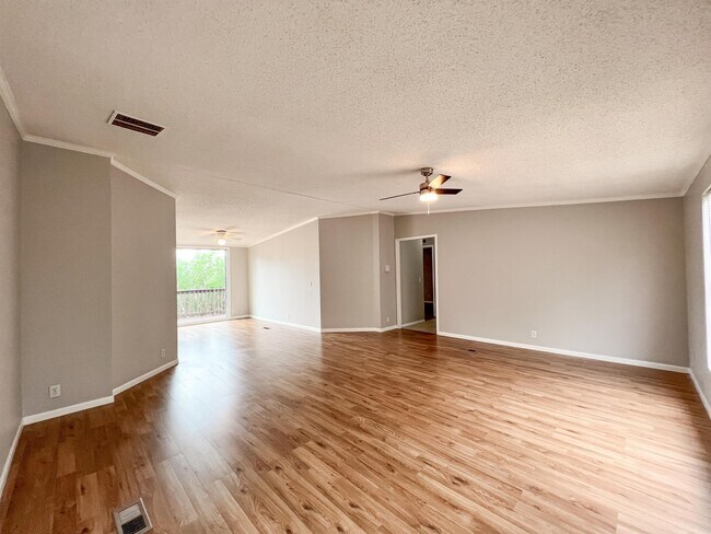 Building Photo - 150 Rayner Ct