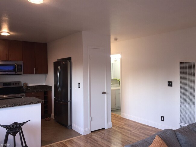 Building Photo - 5025 Woodminster Ln