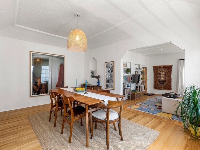 Foto del edificio - 928 1/2 S Orange Grove Ave