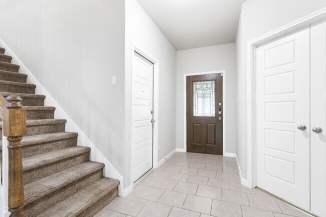 Foto del edificio - 4 Bedroom/2.5 Bathroom Home in the Hidden Canyons at Texas Research Park Subdivison