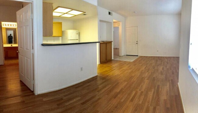 Foto del edificio - 9470 Peace Way, Unit# 219
