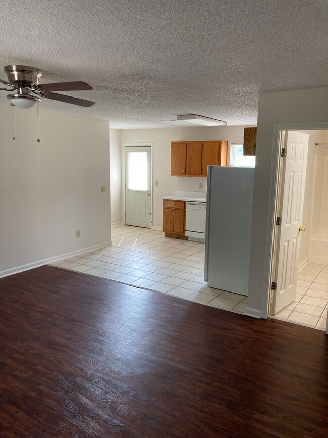 Foto del edificio - 2/1 Apartment in East Rome- $950