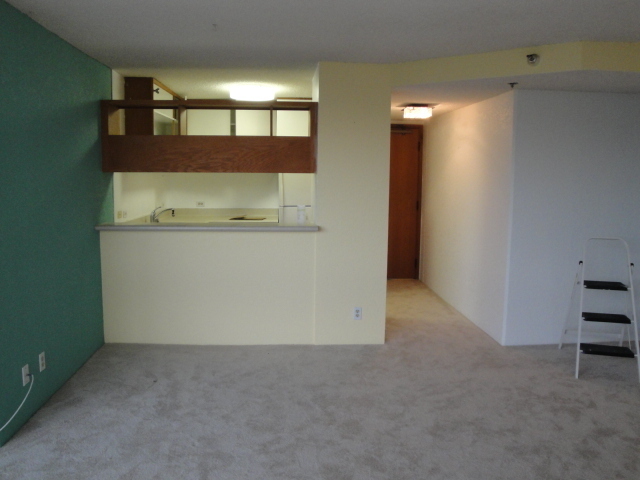 Building Photo - Waikiki - Liliuokalani Gardens-1BR 1 BA Co...