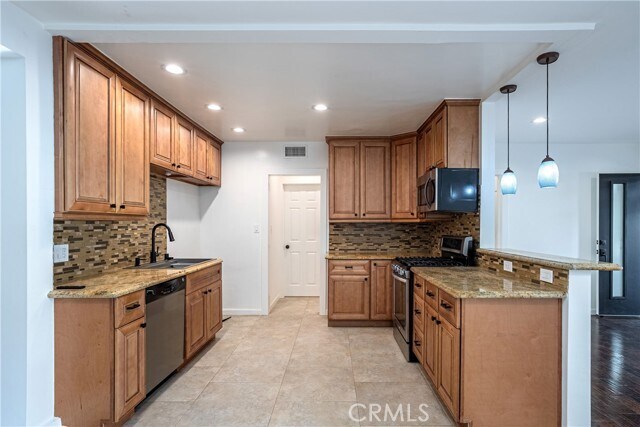 Building Photo - 7965 Quimby Ave