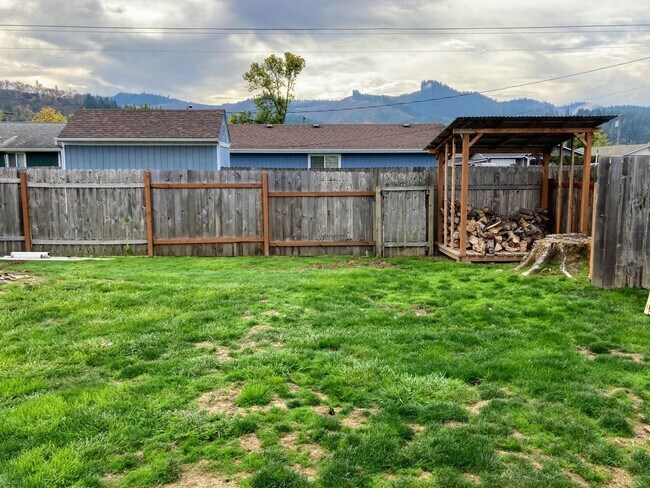 Foto del edificio - 2 br, 2 bath House - 446 E Central Ave