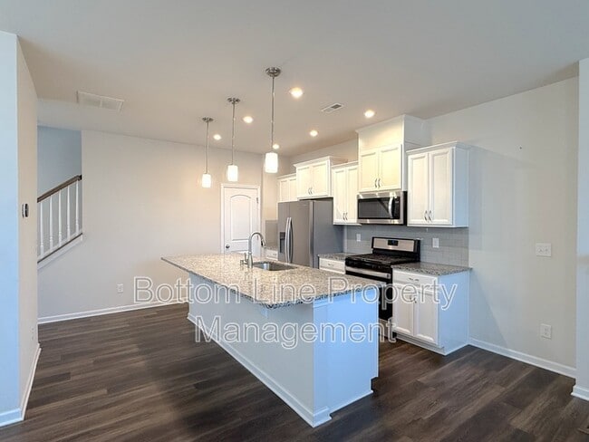 Building Photo - 11014 Chalkbark Ln