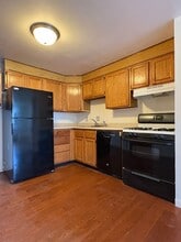 Building Photo - 351 Hildreth St