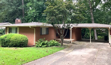 Building Photo - 1638 Delia Dr