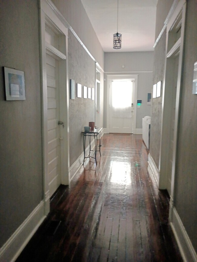 Foto del edificio - 2497 Napier Ave