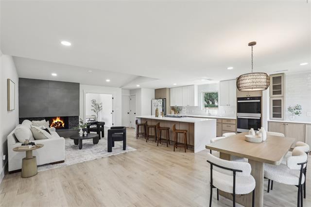 Foto del edificio - 12540 High Meadow Dr