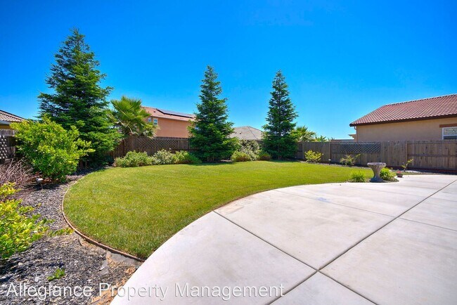 Building Photo - 4 br, 3 bath House - 5750 Van Eyck Way