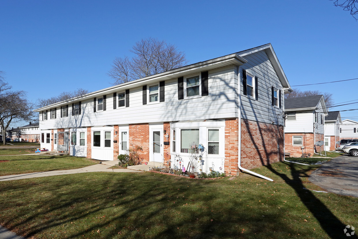 5510 S Illinois Ave, Cudahy, WI 53110 - Apartments in Cudahy, WI ...