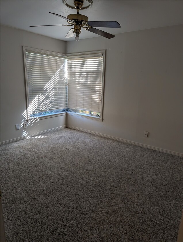 Building Photo - 5318 Angelo St