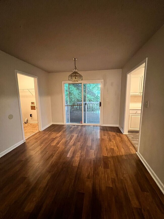 Foto del edificio - 3BD/ 2BA in Hidden Lake Subdivision
