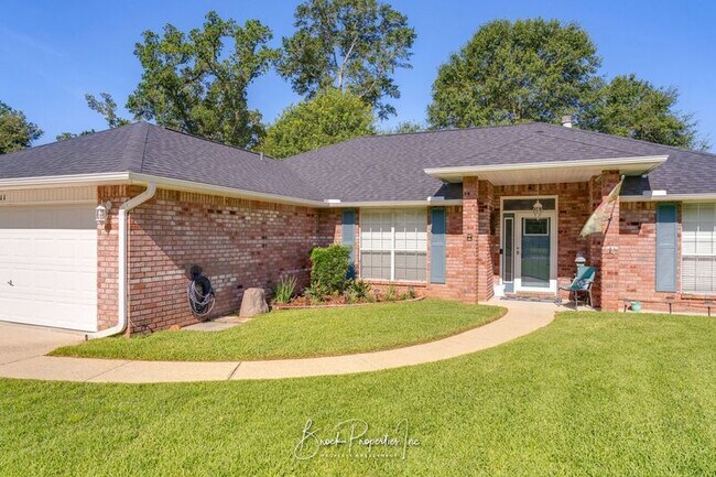 Foto del edificio - 2511 Southern Oaks Dr