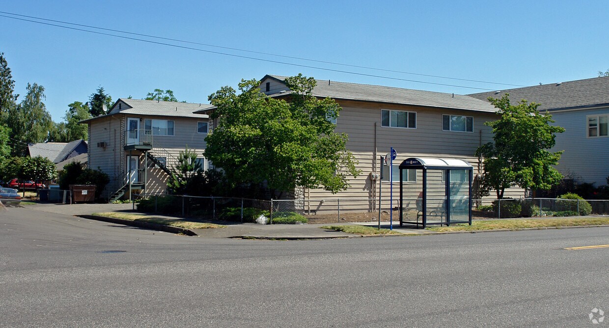 Foto del edificio - 502-520 NE 78th Ave