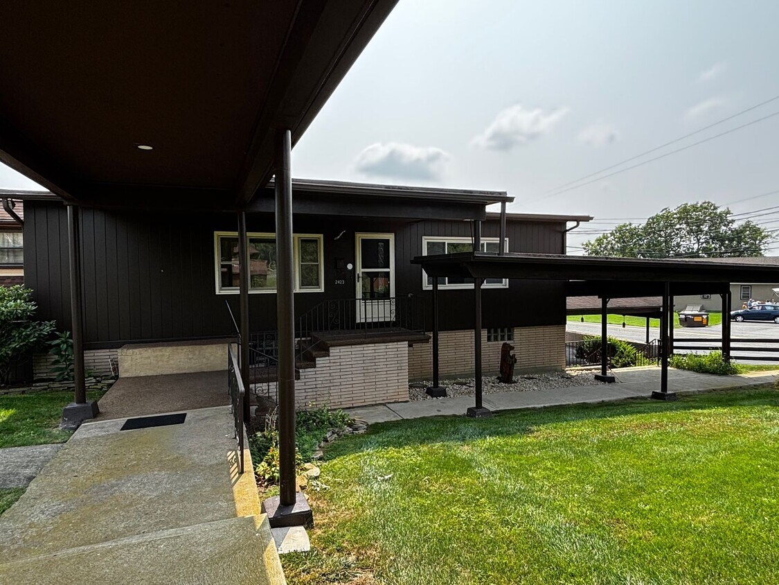 Foto principal - MOVE IN SPECIAL! 3-Bedroom Home in Parklan...
