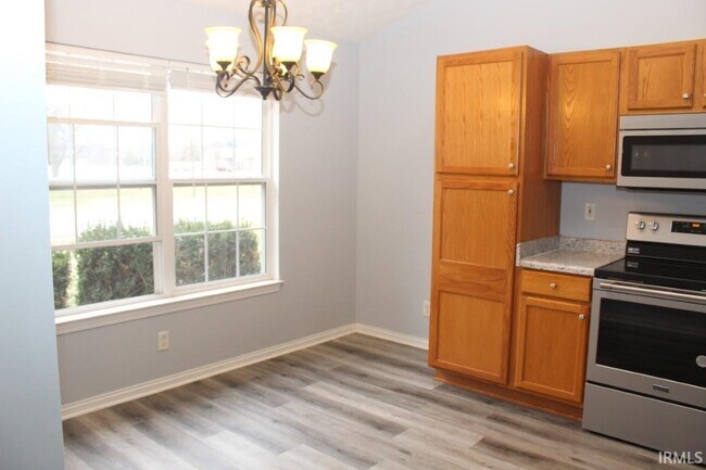 Building Photo - 7777 Alanton Park Dr