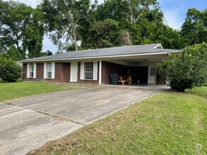 Building Photo - 212 Signal Hill Dr