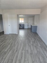 Building Photo - 2107 Statz St