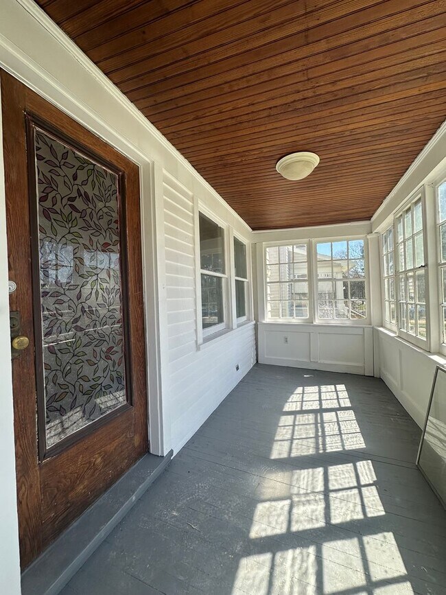 Foto del edificio - SINGLE FAMIKY FOR RENT IN MAPLEWOOD LOCATION !