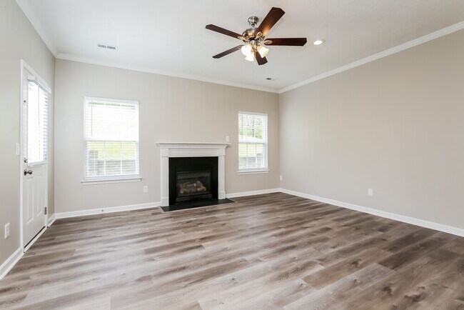 Building Photo - 165 Claybrook Ln
