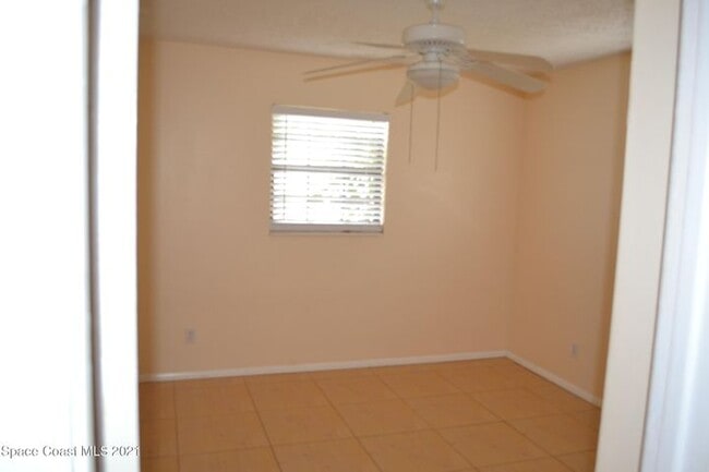 Building Photo - 2685 King Richard Rd