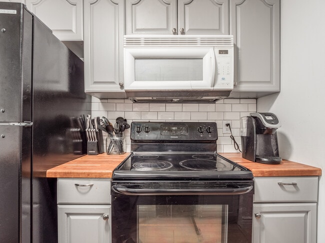 Foto del edificio - 195 Thorndike St