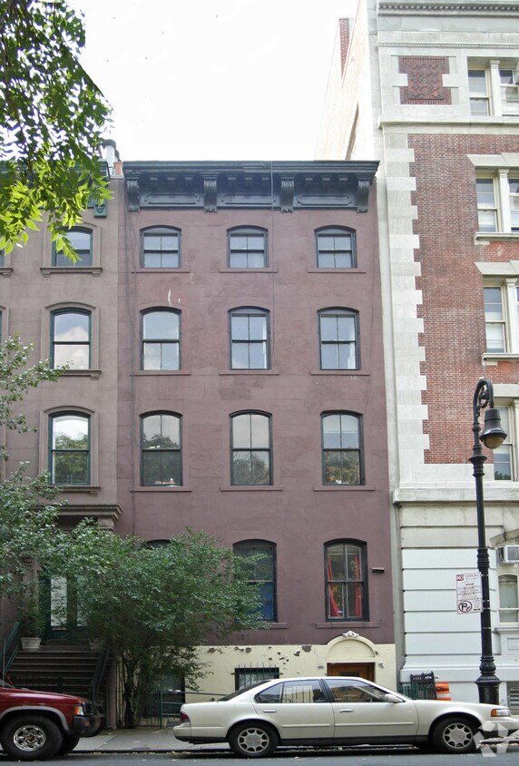 Foto del edificio - 306 E 15th St