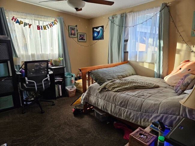 Foto del edificio - 225-227 E 200 S