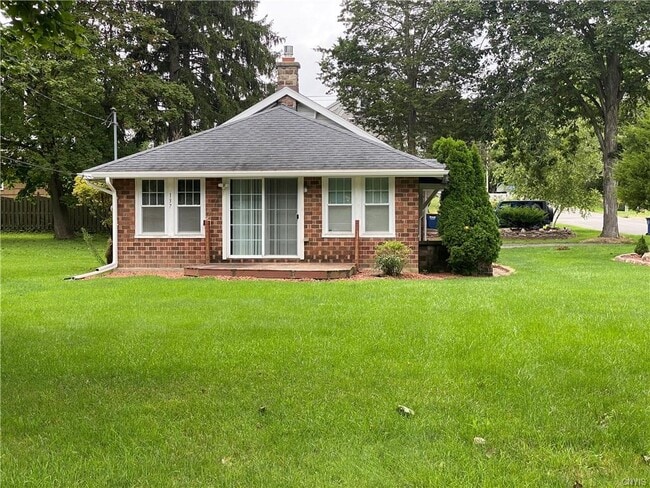 Building Photo - 137 Germania Ave