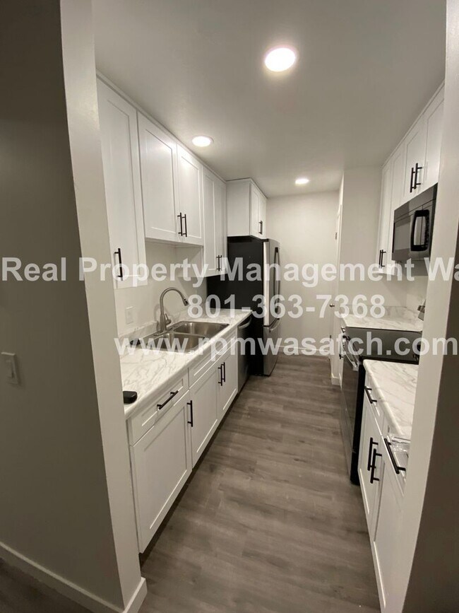 Building Photo - Check out this Beautiful 4 bedroom 2 Bathroom Home in West Valley Ut!!